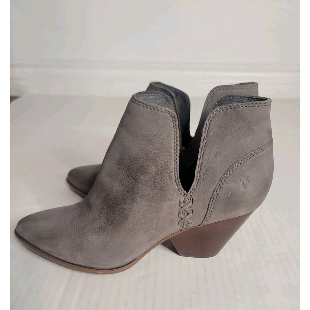 Frye Reina Ankle Booties Womens SZ 8.5M Cut Out Gray Nubuck Leather 3478394